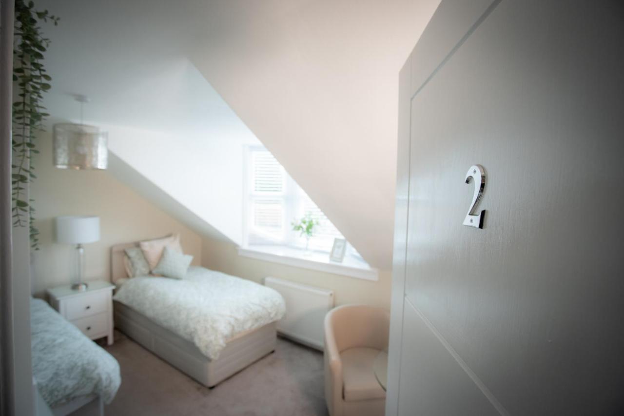 4 Private Bedroom House With 3 Parking Spaces Free Perth Exterior photo